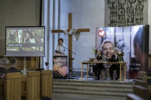 Generalsekreterare Mia Nilson pratar på organisationens stämma